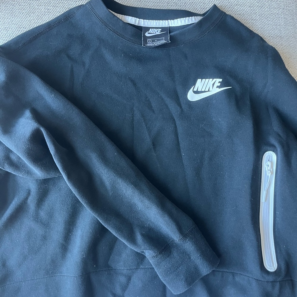 Nike sweatshirt